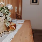 Haus Schaefer Zita *